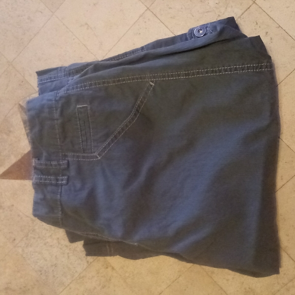 Gloria Vanderbilt Shorts Woman's size 8 - Picture 7 of 7